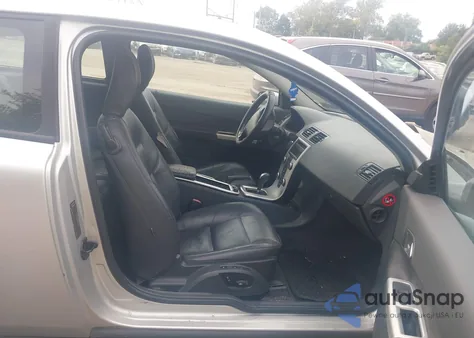 2011 Volvo C30 T5/T5 R-Design from USA, damaged, VIN YV1672MK9B2230036